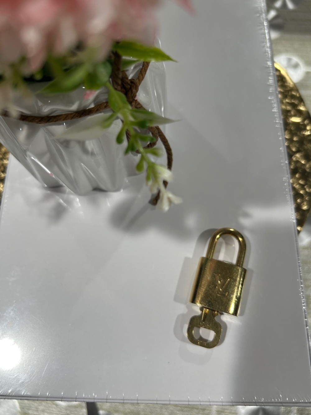 7018. Authentic Louis Vuitton Lock and Key. #323 - Picture 4 of 4